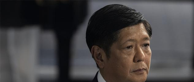 菲律宾买潜艇被宰了











**天呐！菲律宾总统小马科斯最近被气得