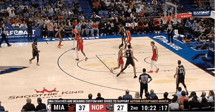 好久不见！嘴哥再现招牌背打！
在今天NBA常规赛热火对阵鹈鹕的比赛中，休息许久的
