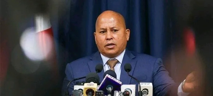 菲律宾毒品战，前警察总长或被捕











万万没想到！菲律宾一场轰轰