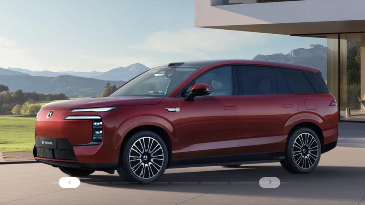 腾势N8L：彩电我有了，你最好也有技术