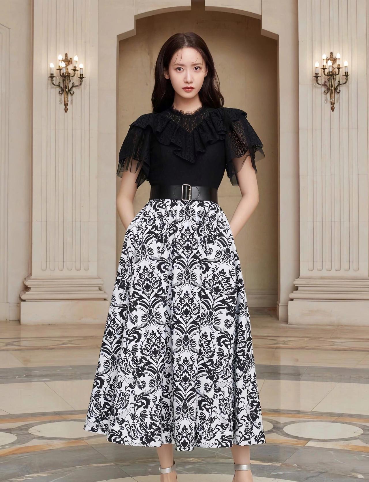 林允儿，168cm，财阀的最爱。