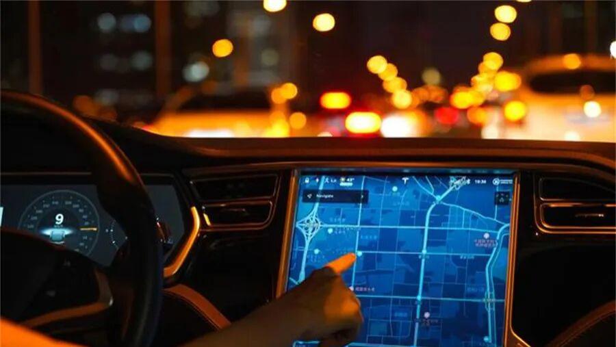 智能驾驶责任划分元年：我们走到了哪一步？｜收官2025