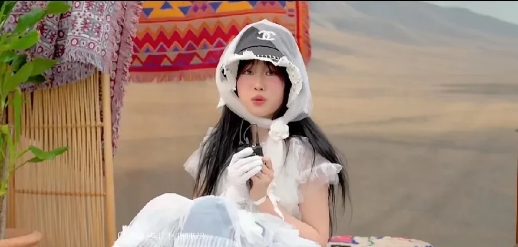 该说不说
小沈阳的女儿还挺让人佩服的
韩语说的真标准，一点东北味儿都没有，肯定是