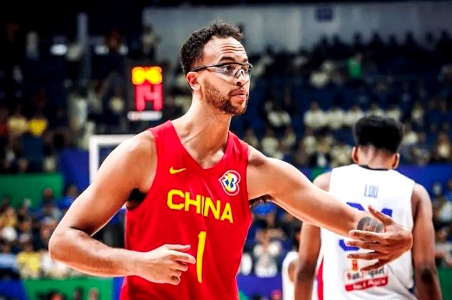 尼克斯休赛期还需要哪些补强

李凯尔
尼克斯需要有组织的前锋，最好是大前锋，因为