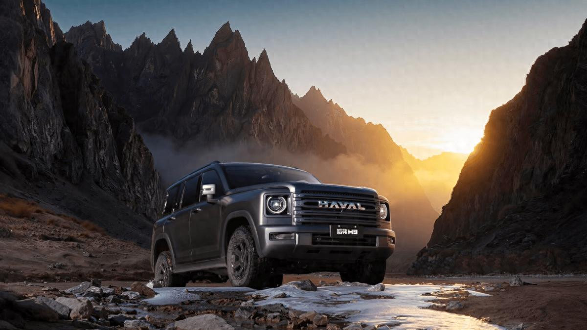 二代哈弗H9穿越版来袭，限时优惠价23.29万起，方盒子设计+三把锁