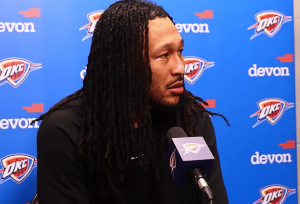 NBA常规赛，雷霆106-116不敌马刺。
在赛后采访中，雷霆队球员杰林-威廉姆