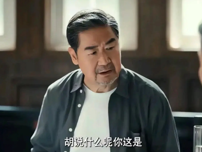 都在说《我的后半生》里梅婷和佟大为的夫妻太不搭了，杨童舒扮演的护士长好年轻。其实