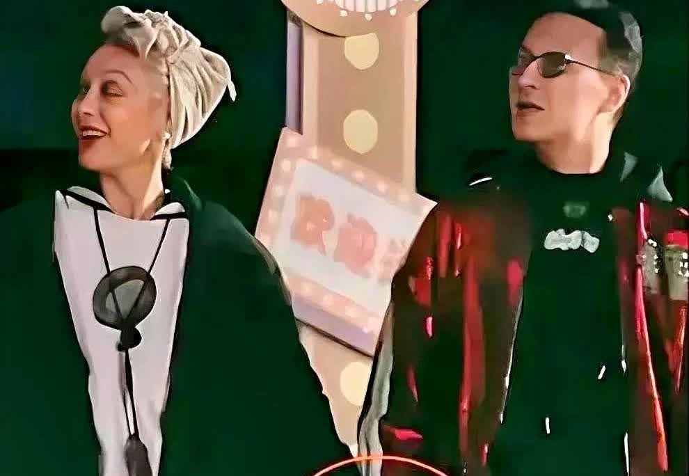 朋友们，我错了！

我以为汪峰能打动宁静，实际上宁静根本不会搭理他，因为宁静