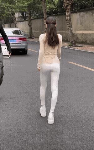 你俩吓妹妹一跳！[捂脸]