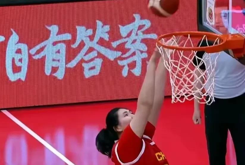 中国女篮战胜日本主要仰仗内线
       在女篮热身赛上，中国队以101:92