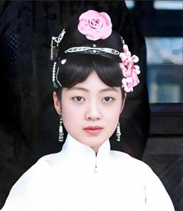 这是一组末代皇后婉容绝版照片，她16岁就当皇后，39岁去世时遗体却被随意埋葬。