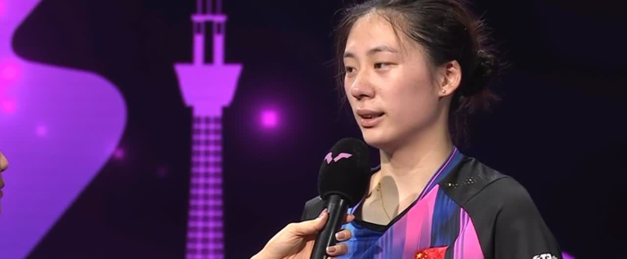 在3:2逆转击败王曼昱，成功晋级到WTT横滨冠军赛女单八强后，陈煜面对记者采访时