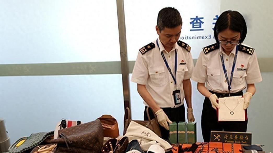 几乎全是假货！利润高达2400%，为啥消费者还前赴后继争相购买？