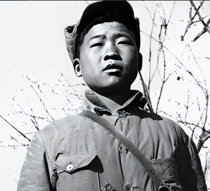 1942年，16岁的八路军小战士宋双来在送信的途中遭遇日军的袭击，情急之下，宋双