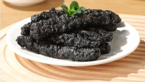 试过才知道！"外黑里嫩"的黑金小酥肉 真的能好吃到转圈圈
