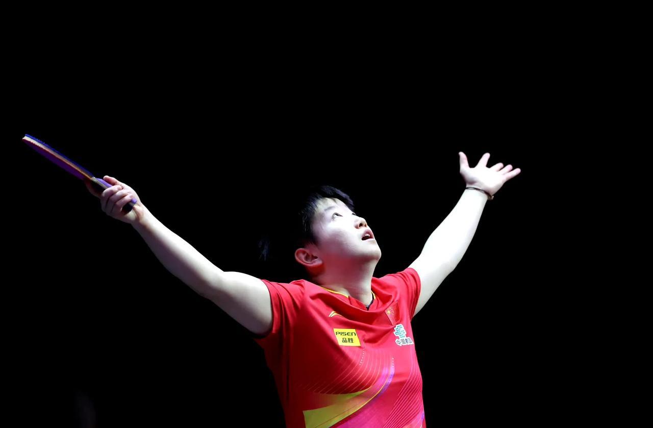 国际乒联最新排名！状元郎暂时第2无所谓，小莫升第6；孙颖莎一骑绝尘，伊藤升第7~