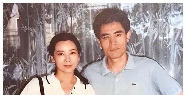 演员和同班同学喜结连理











天哪！你敢信？这位大明星居然和自己