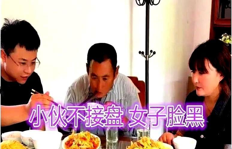 河北有个31岁女人离完婚想找前男友复合，她爸还是村支书，主动帮她去提亲。
没想到