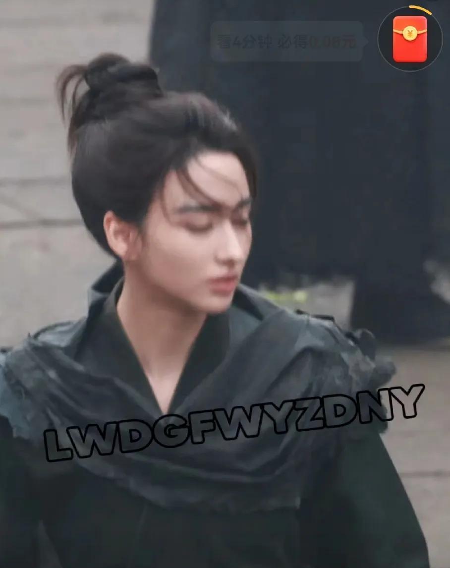 《风月不相关》女主李宛妲路透来了，
注意力全在鼻子上了，平地高楼，真的好出戏，如