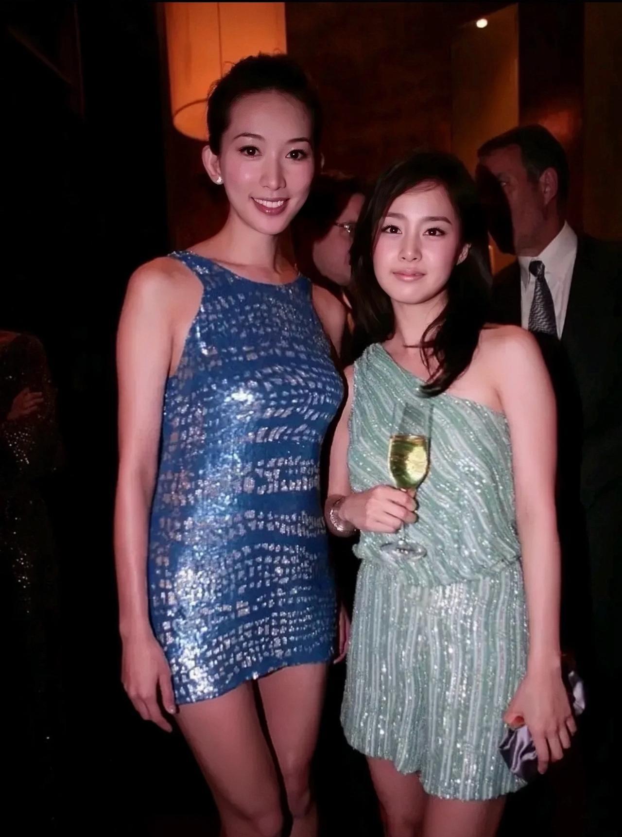 林志玲与金泰熙古早合影，两人参加活动时，同框的画面。
2008年，林志玲34岁，