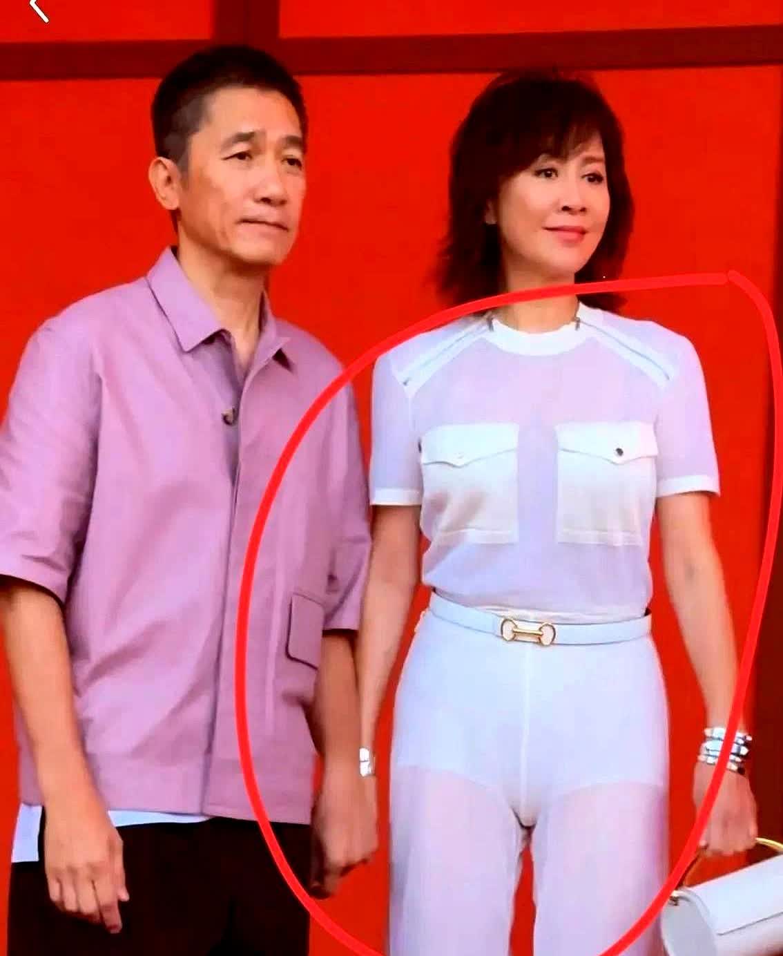 59岁的刘嘉玲，

真的给所有中年女性提了个醒，

无论你名气多大，无论