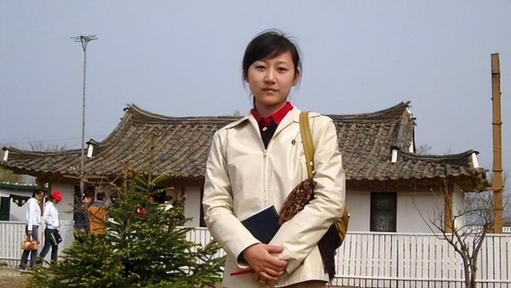 朝鲜姑娘嫁中国三年后回乡探亲，遇边检严格审查感叹中国安全感