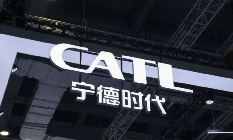 比亚迪说克服了固态电池某项关键性技术，宁德时代就发文了。宁德时代最新发言说，固态