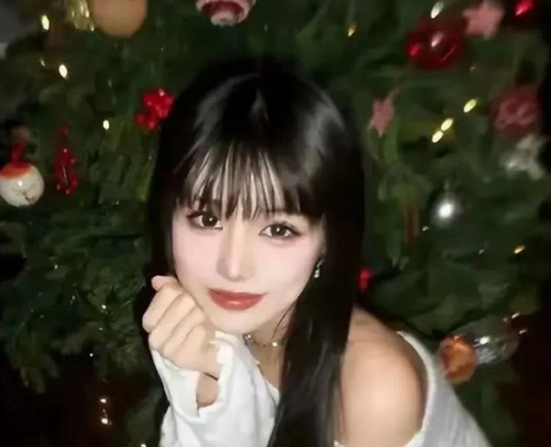 汪峰大女儿！简直太美了！汪峰和葛荟婕所生，身高178，简直模特身材！ ​​​