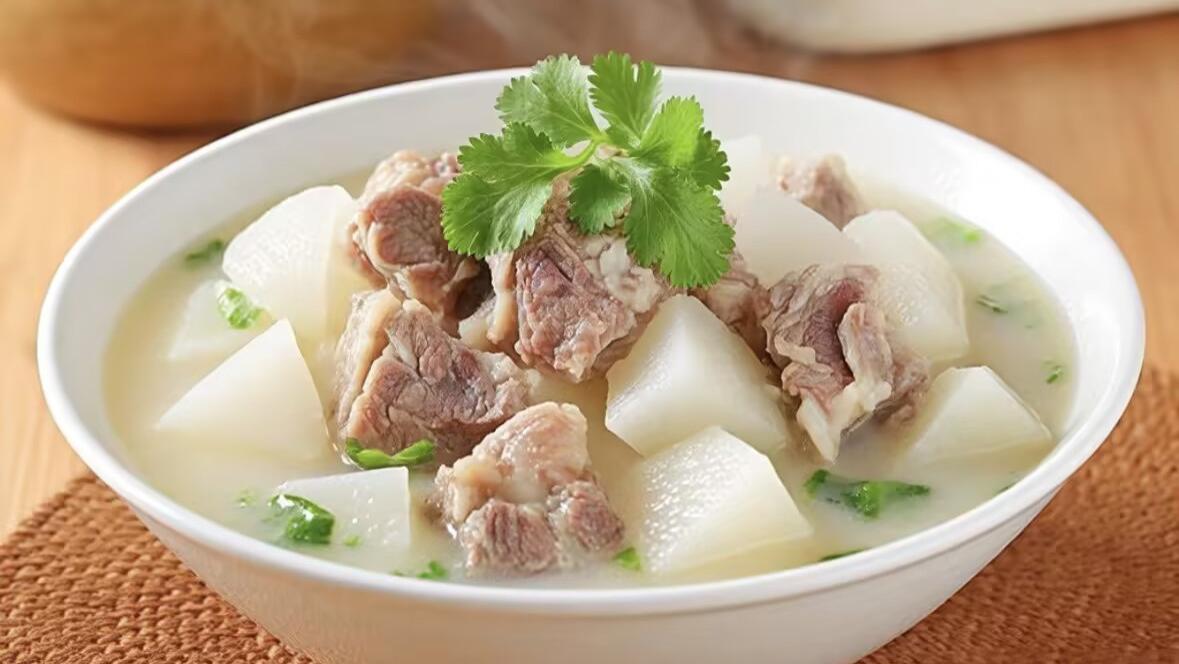 天冷了，这锅鲜香热乎的炖菜你可千万别错过！真的绝了！