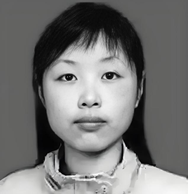 2008年，汶川地震，四川一21岁女教师被埋进废墟，身体断成三截，救援人员赶到时