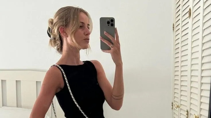 背心+半裙这么穿，时髦又高级！