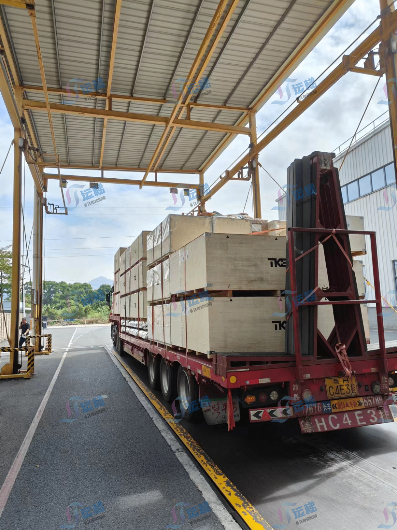 为什么电梯的提货次数会影响运输价格呢？