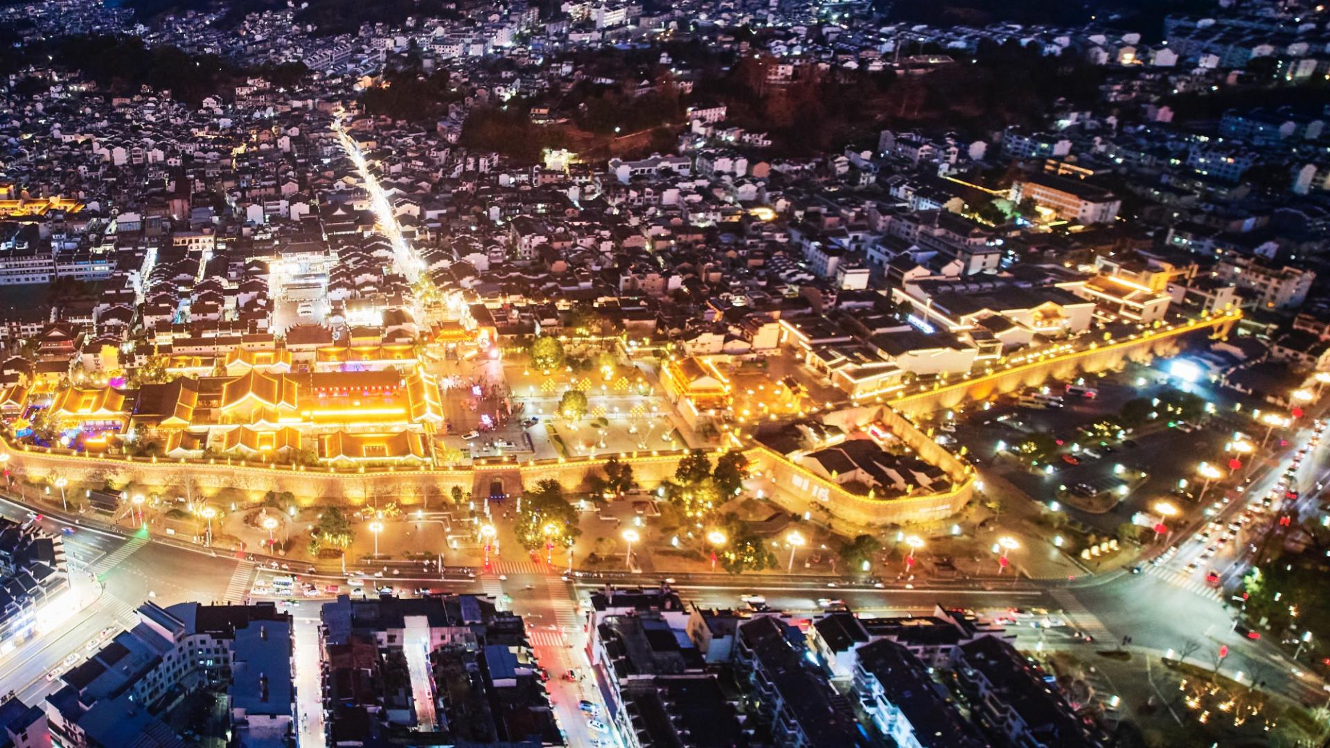 黄山歙县徽州古城，感受古城的非遗文化，邂逅一条“活着”的大鱼