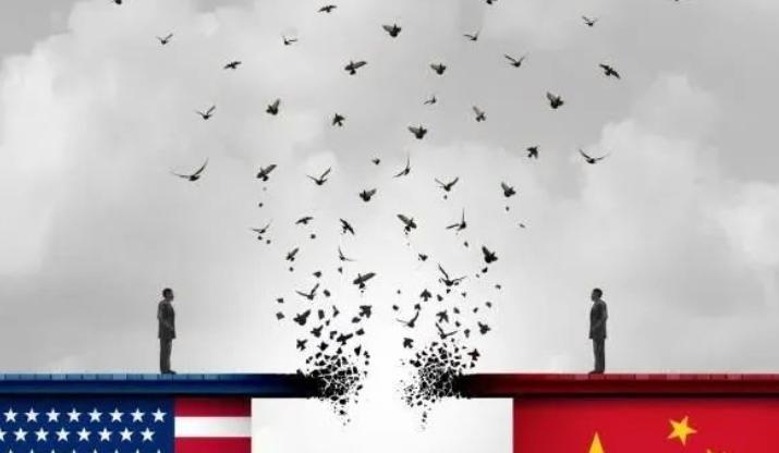 美国现在骑虎难下，它的铁杆盟友英国也忽然“开了窍”，开始学越南等国“骑墙”了！