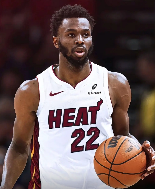 维金斯是挺适合马刺的
可以做领防人替代了卡斯尔的作用，完成一定的硬解中距离替代了