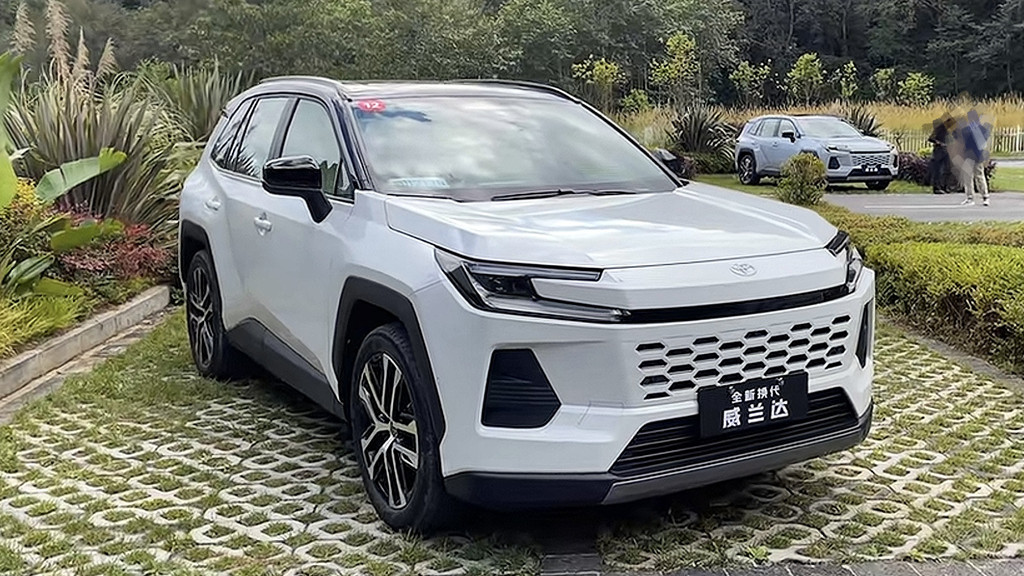 广汽丰田全新一代威兰达实车曝光，内/外新设计，还带三种动力