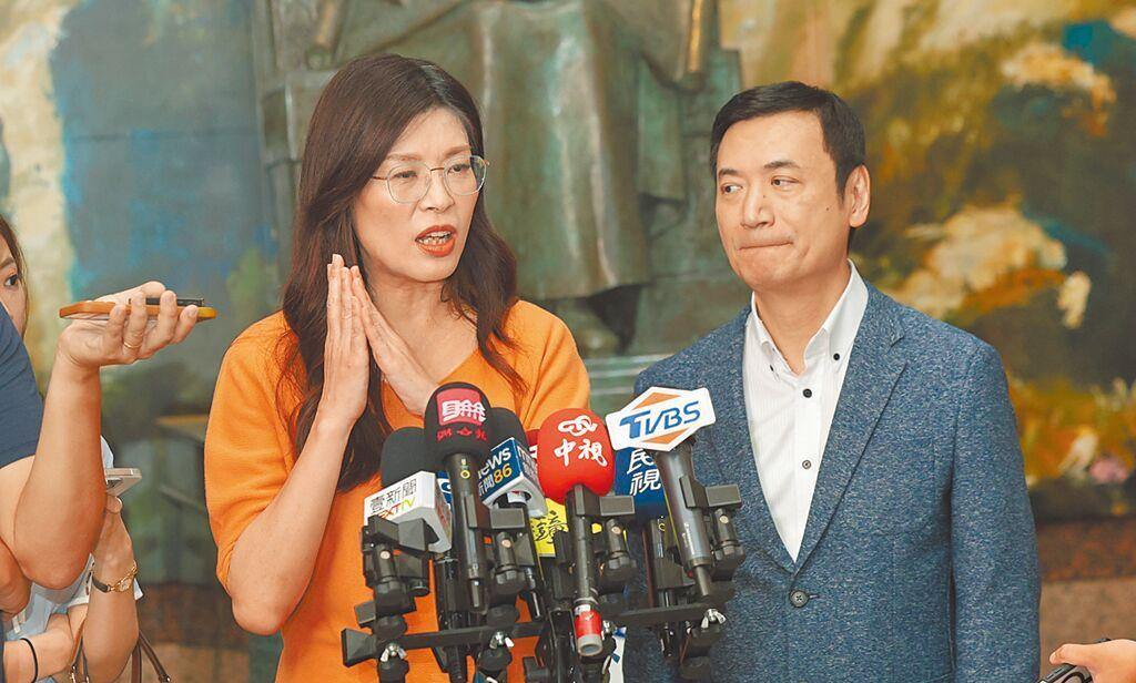 国民党政见说明会今天照办，罗智强郝龙斌依然不参加
国民党秘书长黄健庭4日邀集党主