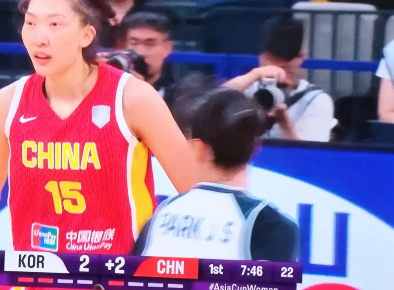 新一届中国女篮的一场重要比赛，昨晚上演了，亚洲杯小组赛中国女篮对阵韩国女篮，虽然