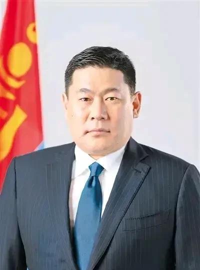 又要变天？这次是蒙古！
蒙古改革派旗手，现总理奥云额尔登最终没有通过大呼拉尔的信