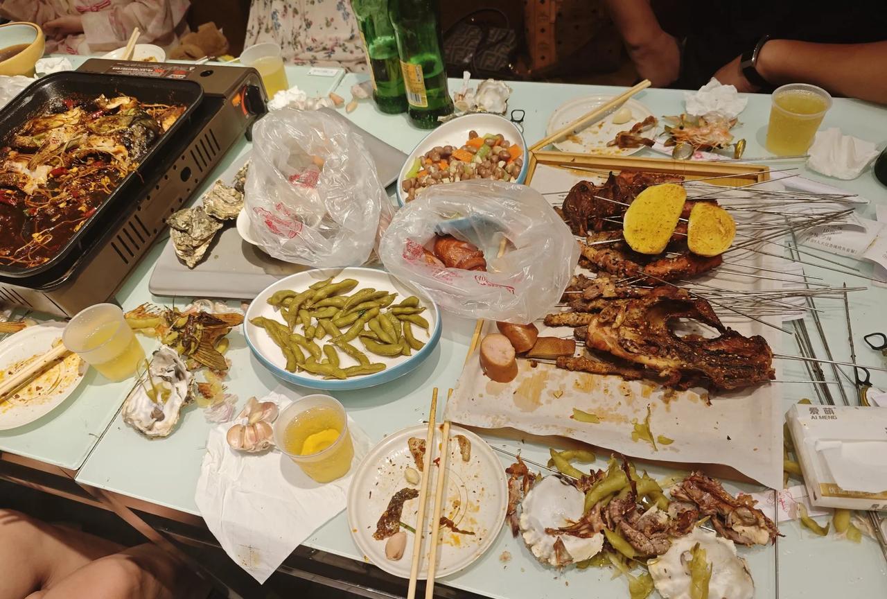 媳妇她外甥一家昨天从大庆来哈尔滨了，外甥女也带着两个孩子在哈尔滨呢，也是昨天从绥