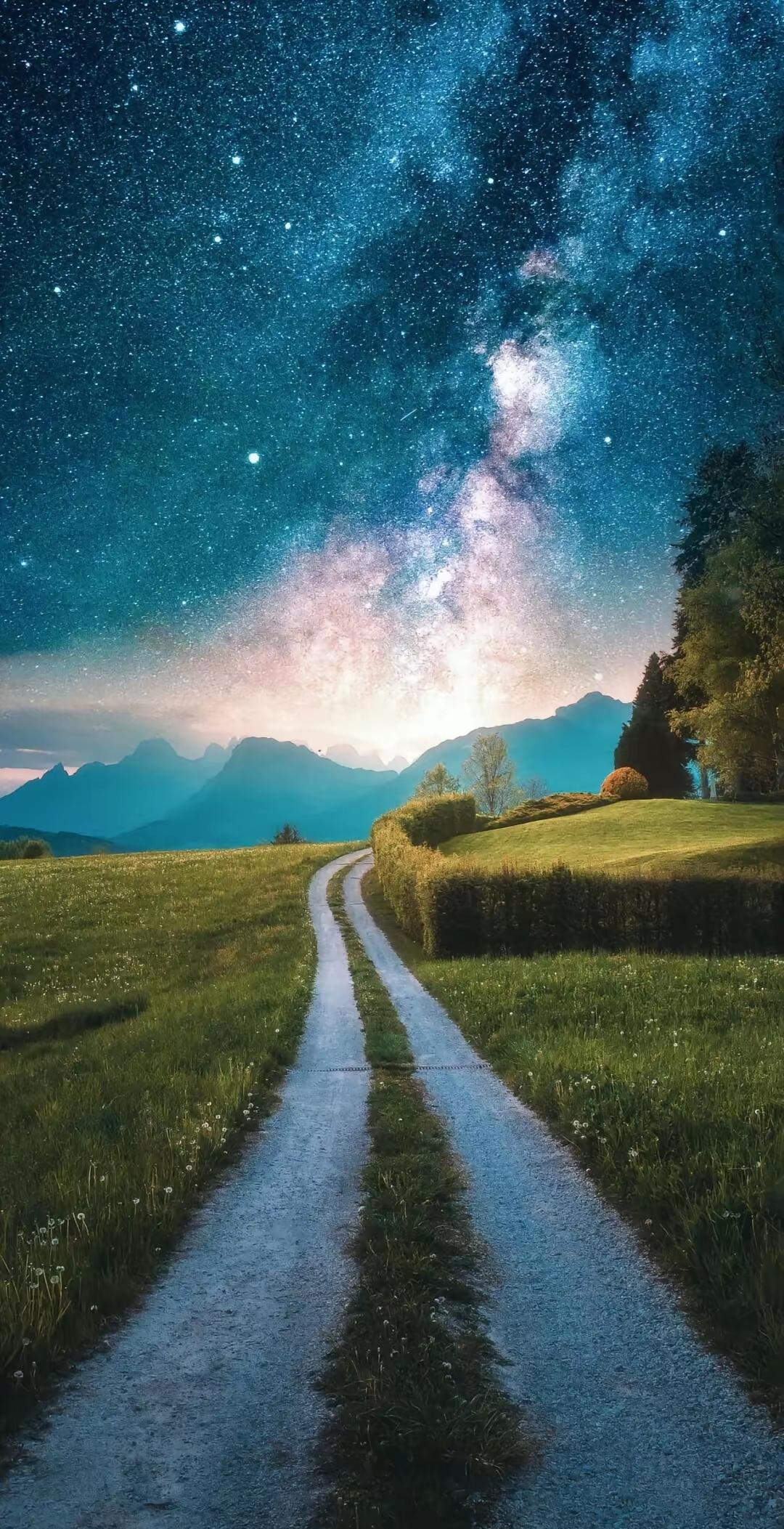 这个世界上有两样东西最重要，一个是你的身体，一个是你的心情，其他的都是瞎扯淡。