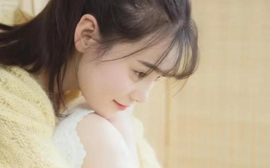 和男朋友分手后，他摇身一变成了总裁，而我成了他的下属