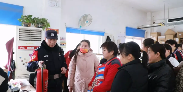 公安派出所可以对哪些消防违法行为决定行政处罚？
    新《消防法》规定，除应当