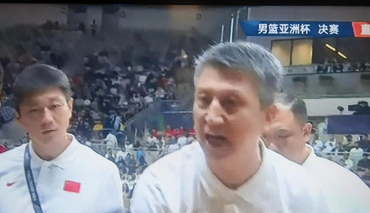 郭士强，刚刚为什么大发怒火？面对程帅澎的低级表现，郭士强真的是无语了，澳大利亚男