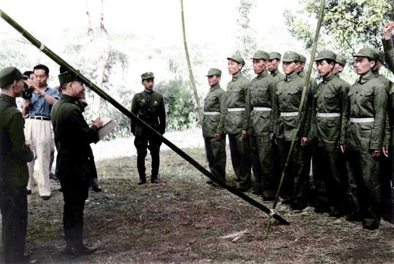 1939年重庆近郊照片，韩籍前日军俘虏编为朝鲜义勇队，经整编入列，将凭对日军了解