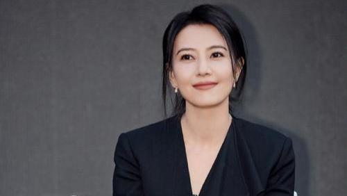 高圆圆早期无美颜相机拍摄的真实美貌，气质超级优雅迷人！