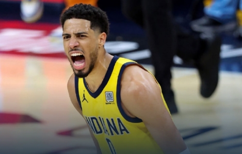 NBA总决赛G6，步行者回到主场迎战雷霆。目前大比分雷霆3-2领先。

比赛开始