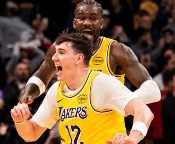 NBA常规赛，湖人116-114战胜太阳。赛后，德安德烈-艾顿接受了采访，谈到了