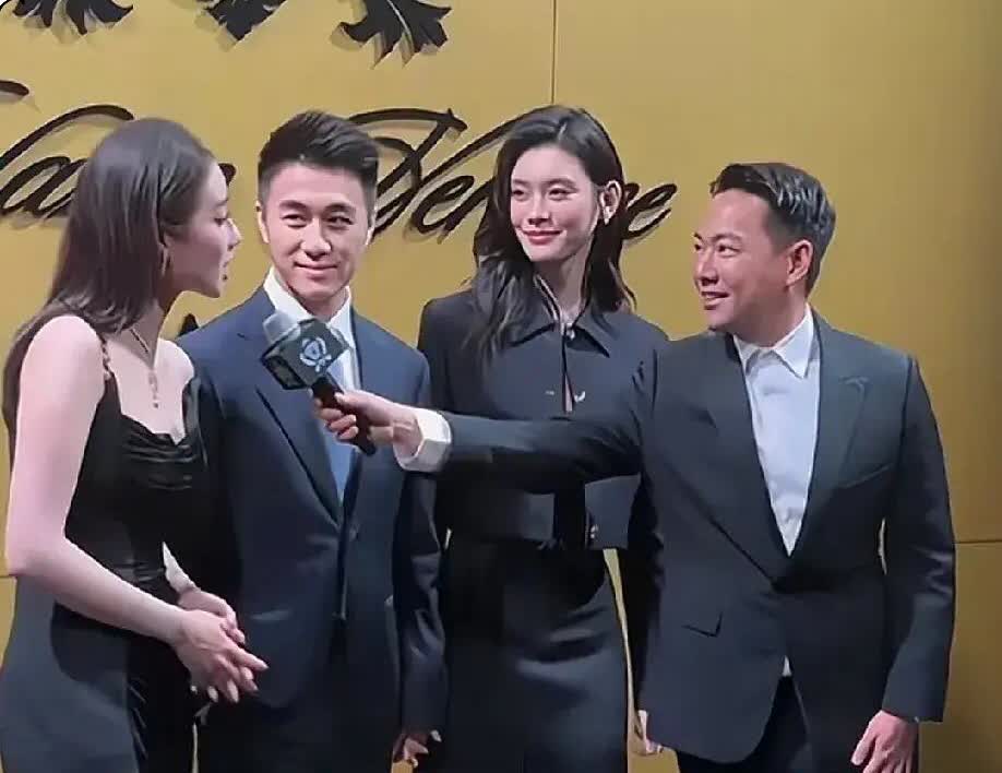 何猷君被传出轨，我不意外

何猷君被传骨科，我也不意外

但直到看到何猷