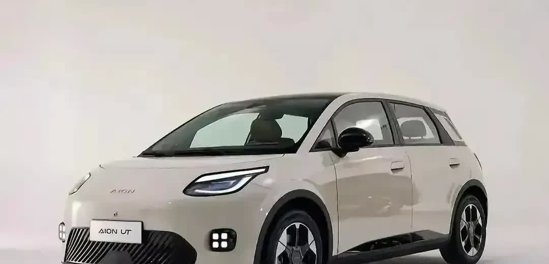 赤裸裸的现实！
电车30万：使用10年，电费1万，卖1.5万；
油车30万：